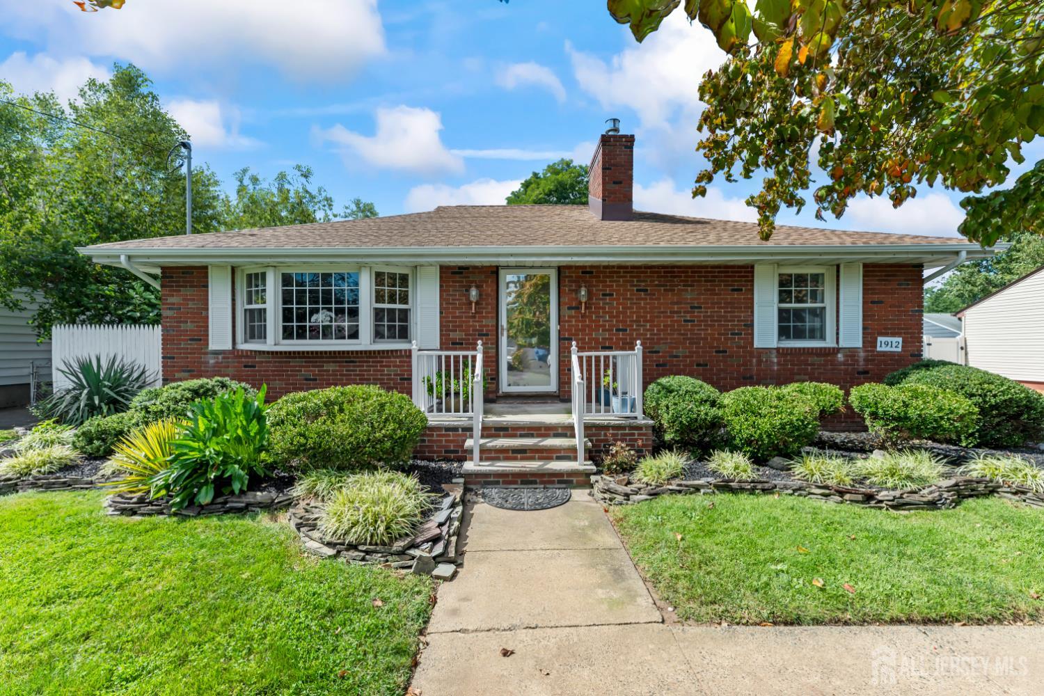 1912 Oxford Avenue
