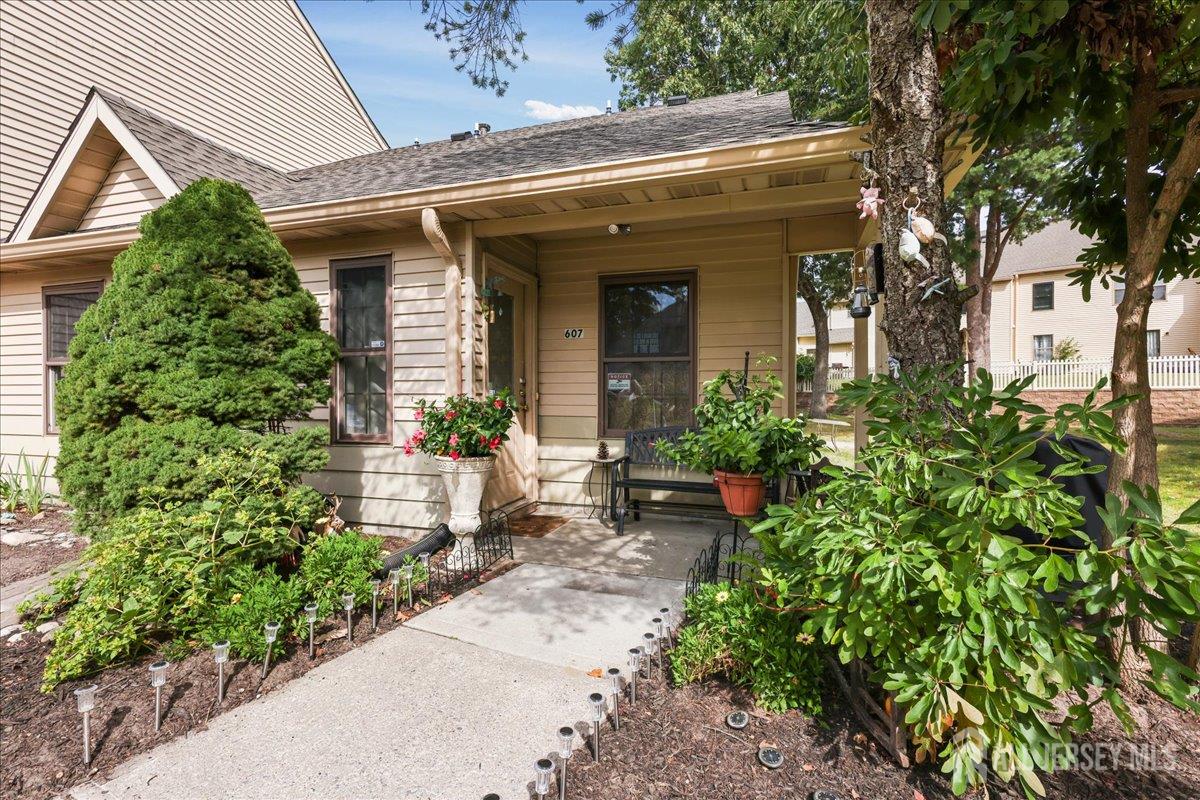 Photo 2 of Condo for sale at 607 Bluebell Dr, Jackson, NJ 08527 | MLS# 2704911R | Listing updated on 2026-09-21