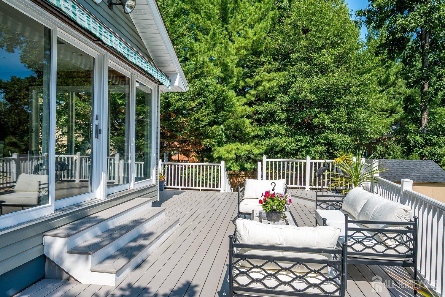 Photo 3 of Single family home for sale at 41 W Calvert Ave, Edison, NJ 08820 | MLS# 2705002R | Listing updated on 2026-09-25