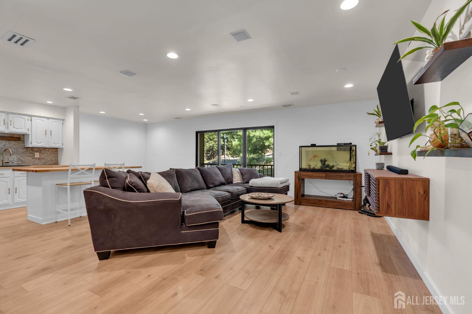 56 Inverness Court, Matawan, 07747, NJ