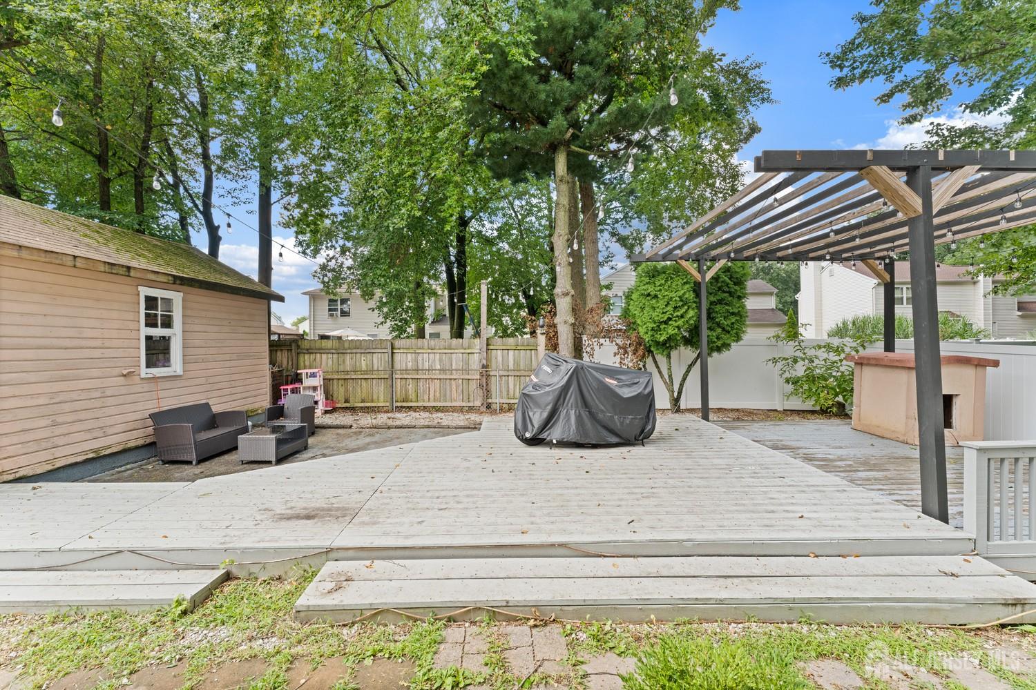Listing photo 6