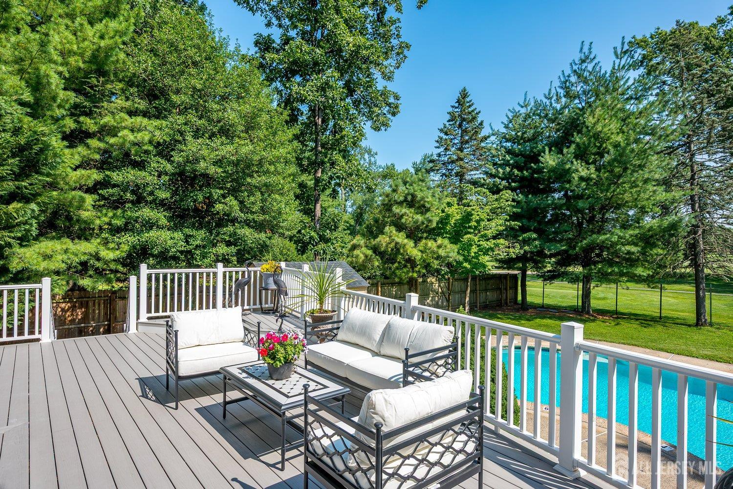 Photo 3 of Single family home for sale at 41 W Calvert Ave, Edison, NJ 08820 | MLS# 2705002R | Listing updated on 2026-09-25