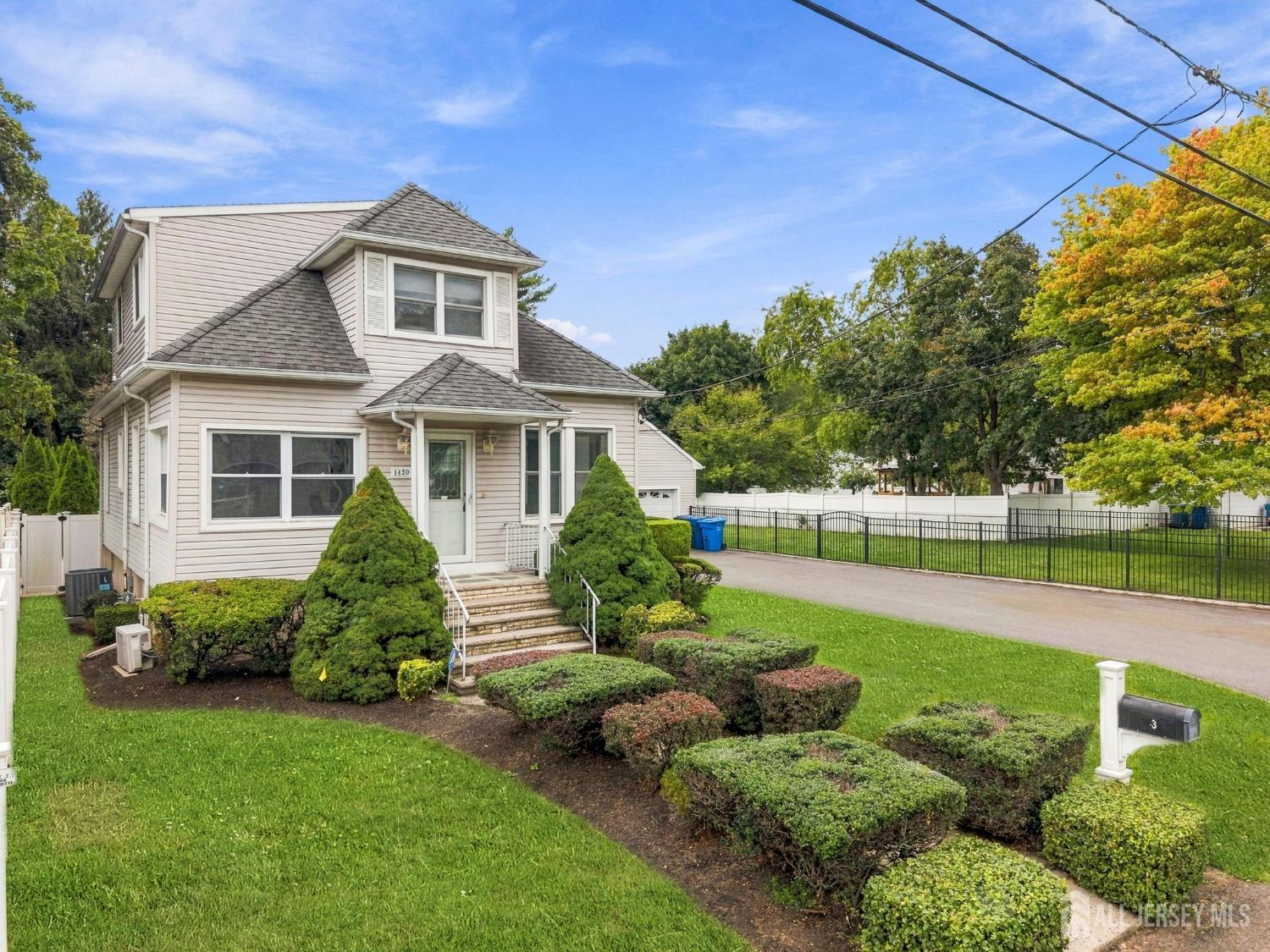 Photo 4 of Single family home for sale at 1430 Osage Rd, North Brunswick, NJ 08902 | MLS# 2705066R | Listing updated on 2026-09-26