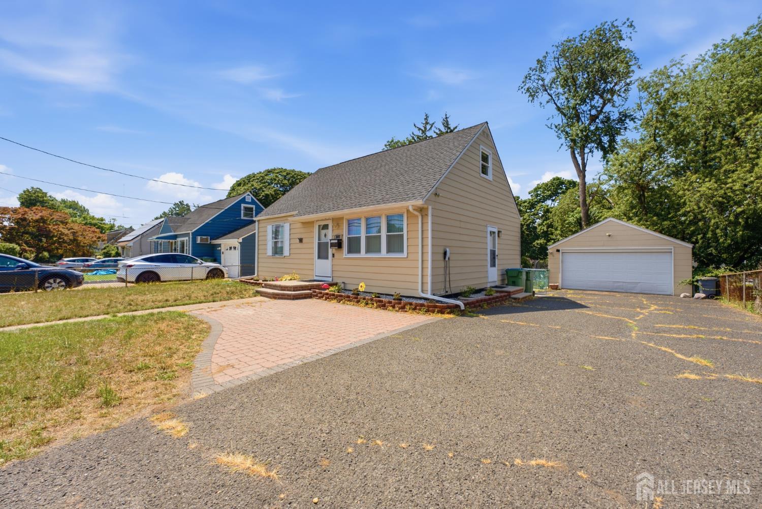 Photo 3 of Single family home for sale at 2697 Woodbridge Ave, Edison, NJ 08817 | MLS# 2705078R | Listing updated on 2026-09-23