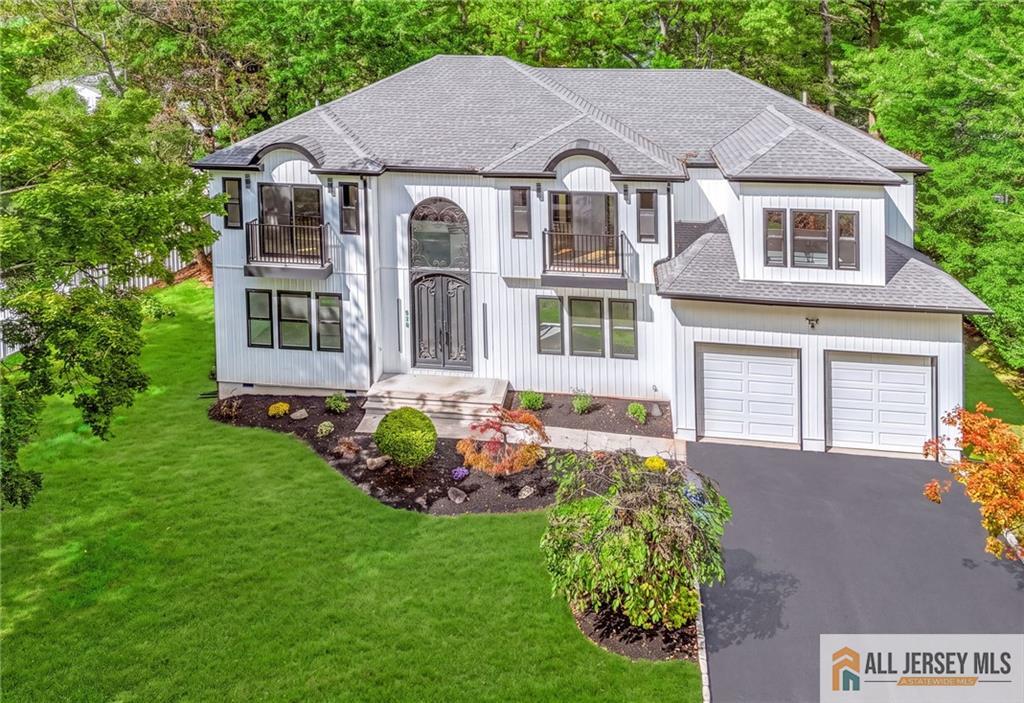 Photo 3 of Single family home for sale at 220 W Locust Ave, Edison, NJ 08820 | MLS# 2770604M | Listing updated on 2026-09-24