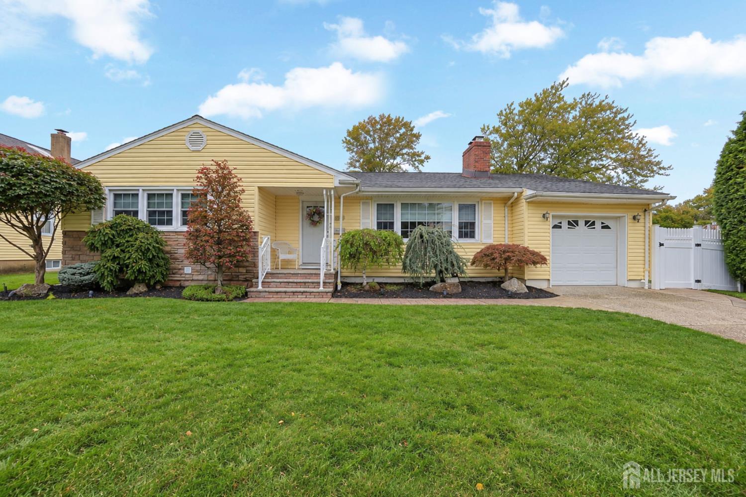 555 E Washington Avenue E, Woodbridge Proper, NJ 07095