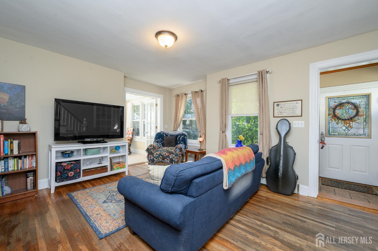 Listing photo 6