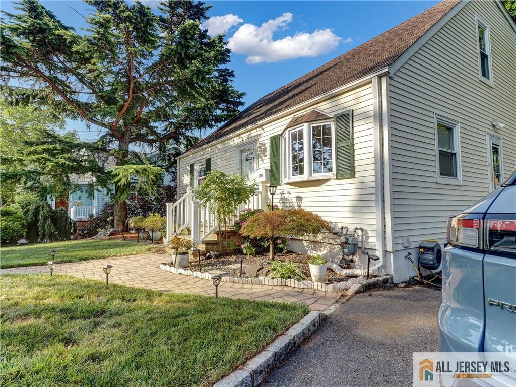 Photo 4 of Single family home for sale at 170 Prospect Ave, Edison, NJ 08817 | MLS# 2770039M | Listing updated on 2026-09-25