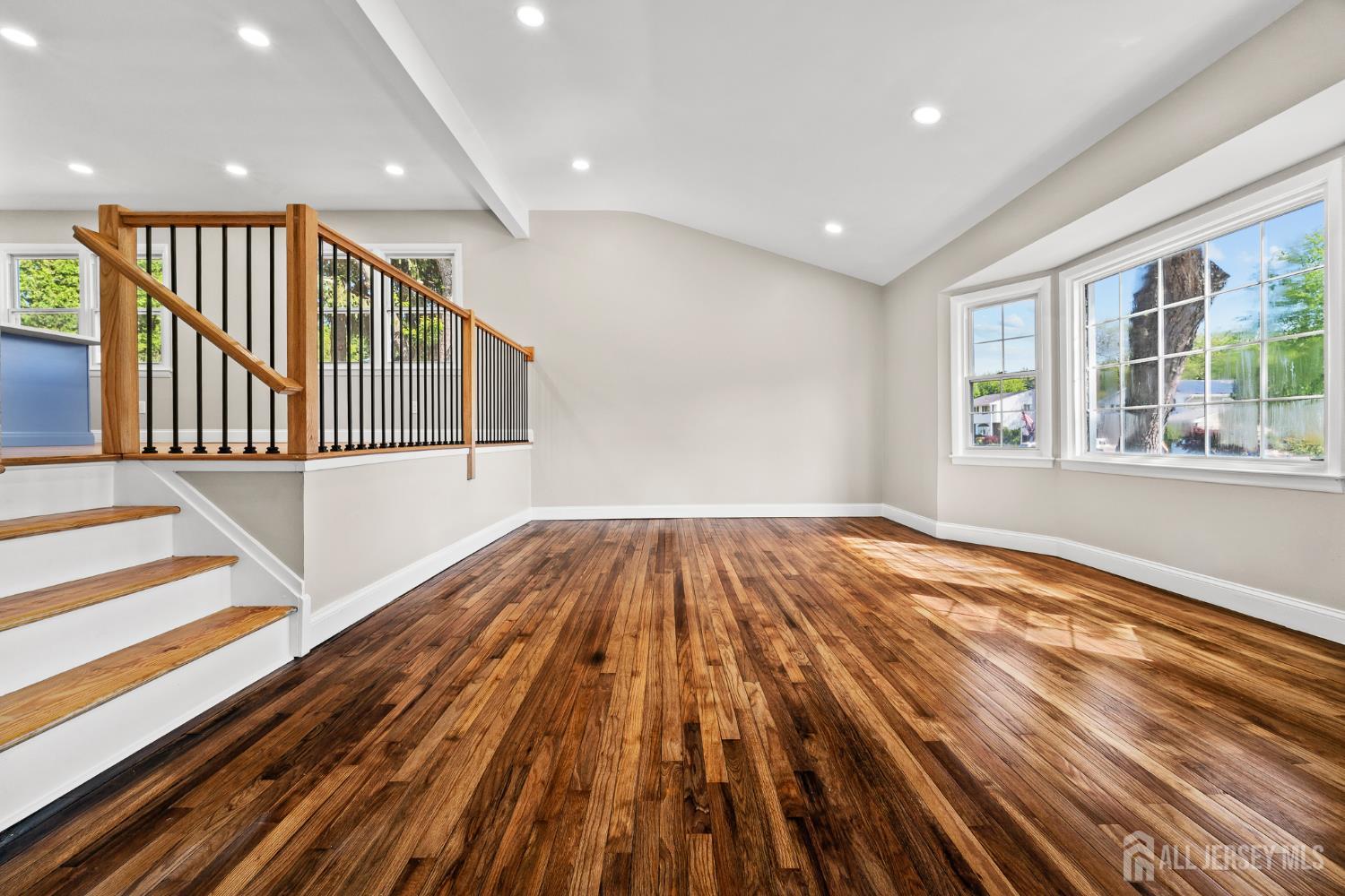 Photo 4 of Single family home for sale at 41 Oakwood Dr, Parlin, NJ 08859 | MLS# 2705208R | Listing updated on 2026-09-26