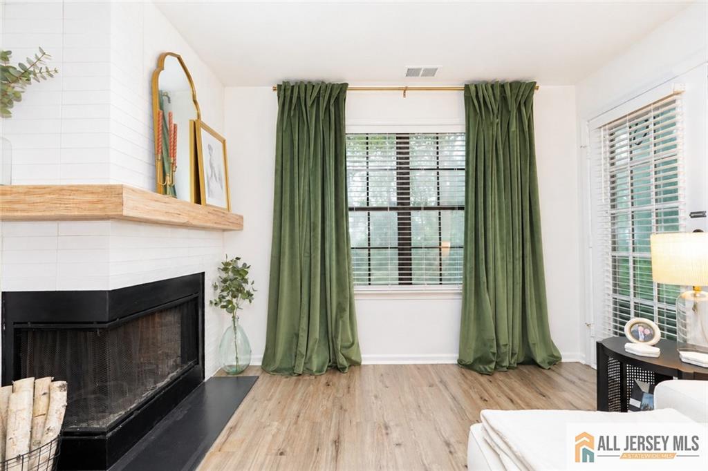 Listing Photo 4 - Condo for sale in building located at 503 Chester Ct, Helmetta, NJ 08828