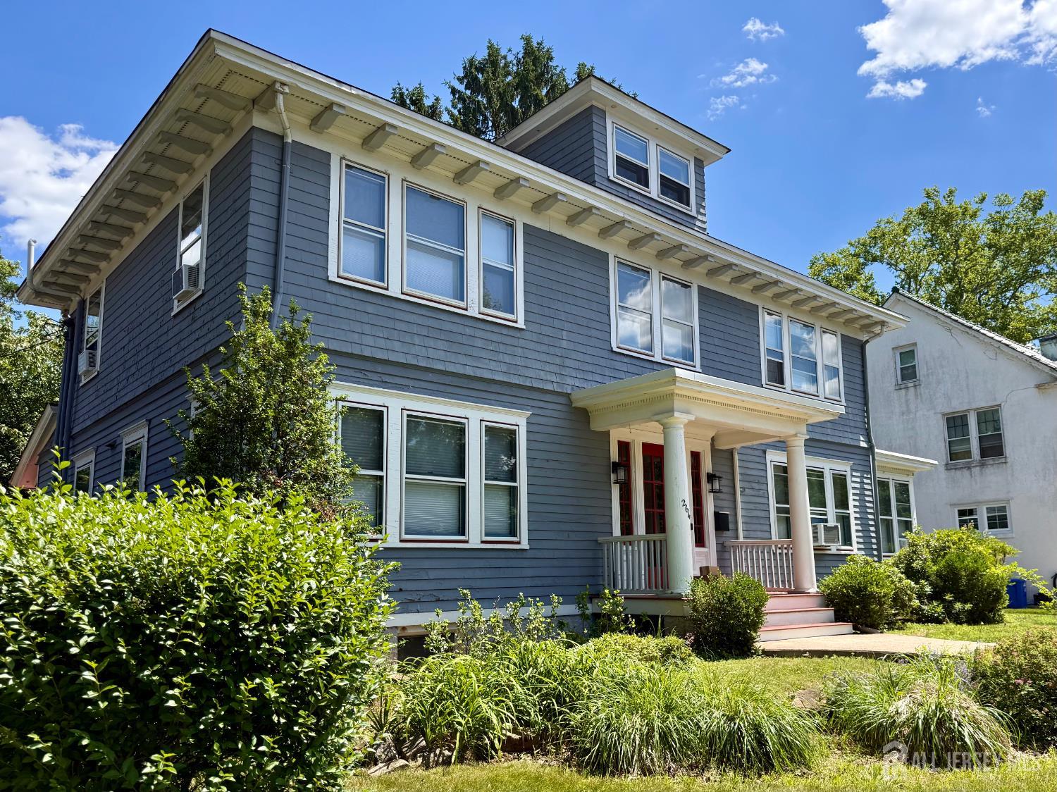 Photo 3 of Single family home for sale at 264 Grant Ave, Highland Park, NJ 08904 | MLS# 2705251R | Listing updated on 2026-10-05