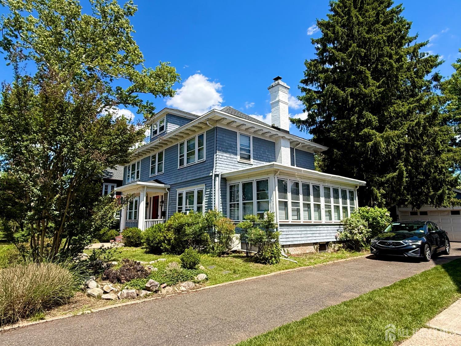 Photo 3 of Single family home for sale at 264 Grant Ave, Highland Park, NJ 08904 | MLS# 2705251R | Listing updated on 2026-10-05