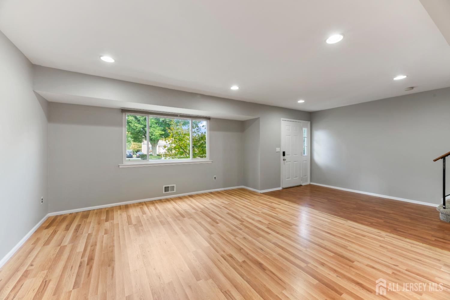 Listing Photo 4 - Condo for sale in building located at 102 Benjamin Ct, Dayton, NJ 08810