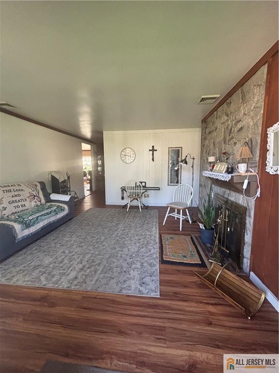 492 Booth Court