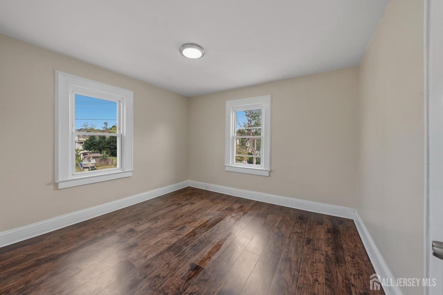 Photo 4 of Single family home for sale at 203 S Washington St, Dunellen, NJ 08812 | MLS# 2705277R | Listing updated on 2026-09-28
