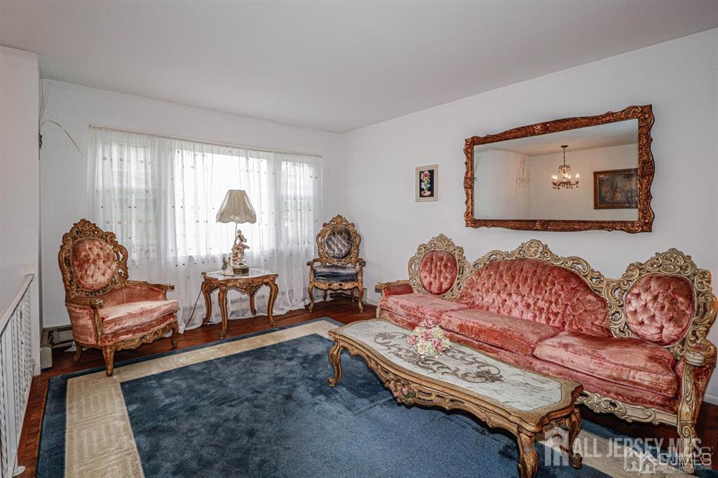 Listing photo 6