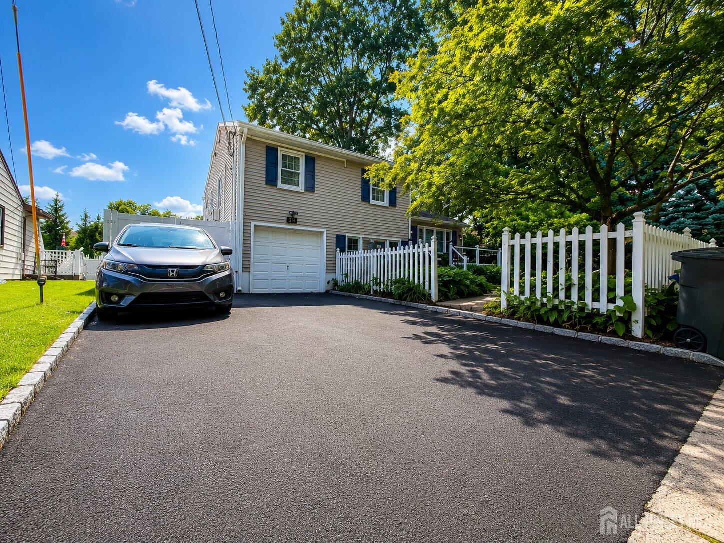 Photo 2 of Single family home for sale at 314 N Michigan Ave, Kenilworth, NJ 07033 | MLS# 2705256R | Listing updated on 2026-09-27