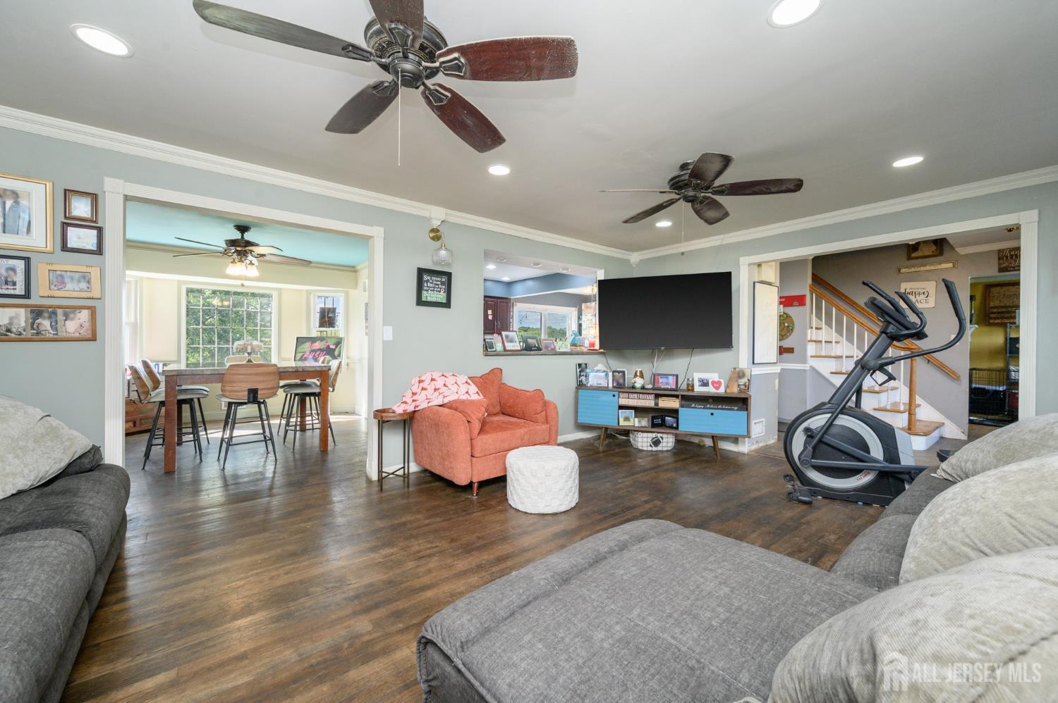 Photo 3 of Single family home for sale at 6 Emery Dr, Whitehouse Station, NJ 08889 | MLS# 2705181R | Listing updated on 2026-10-02