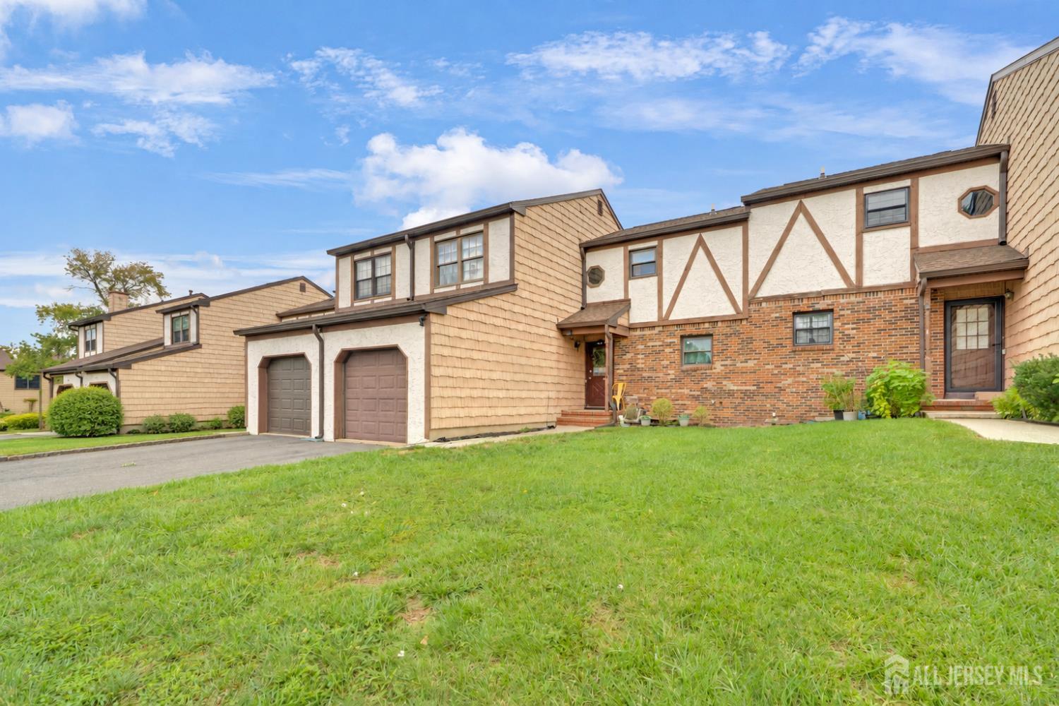 Photo 2 of Townhouse for sale at 23 Wellington Ct, Sayreville, NJ 08872 | MLS# 2705323R | Listing updated on 2026-09-30