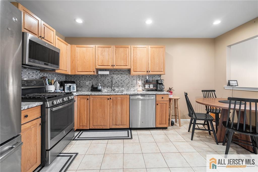 Photo 4 of Condo for sale at 364 Bowler Ct, Piscataway, NJ 08854 | MLS# 2770363M | Listing updated on 2026-09-29
