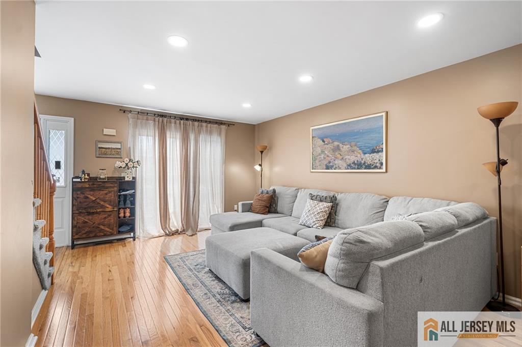 Photo 3 of Condo for sale at 364 Bowler Ct, Piscataway, NJ 08854 | MLS# 2770363M | Listing updated on 2026-09-29