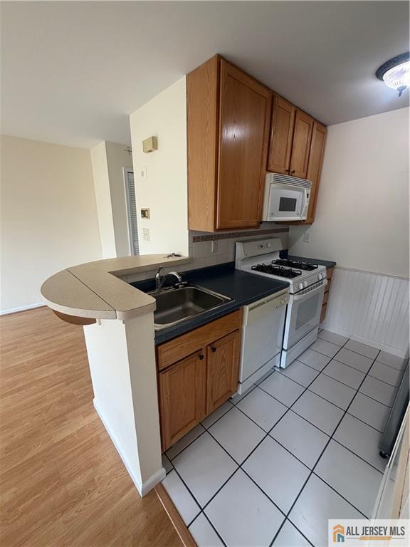 Photo 4 of Condo for sale at 130 Longfield Ct #130, East Brunswick, NJ 08816 | MLS# 2770449M | Listing updated on 2026-09-29