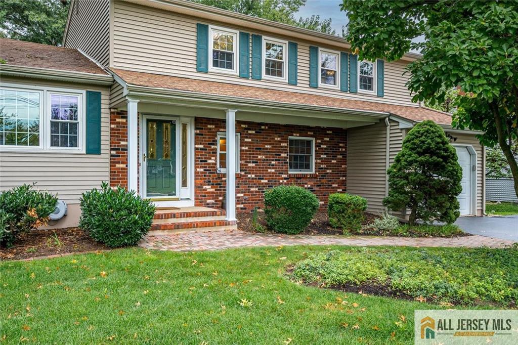 Photo 1 of Single family home for sale at 23 Oakey Dr, Kendall Park, NJ 08824 | MLS# 2770414M | Listing updated on 2026-09-29