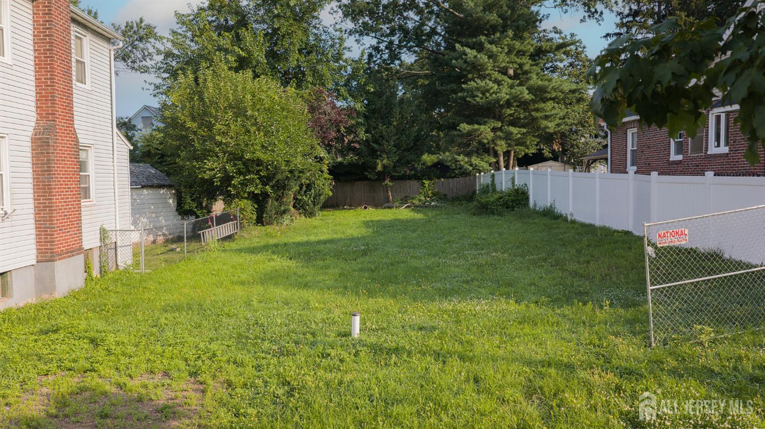 Listing photo 6