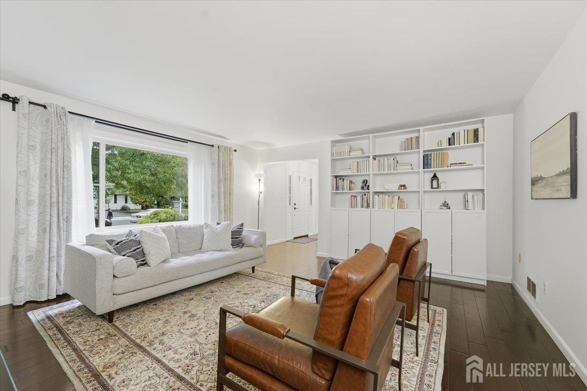 Photo 3 of Single family home for sale at 6 Nepote Pl, Somerset County, NJ 08873 | MLS# 2705165R | Listing updated on 2026-10-04