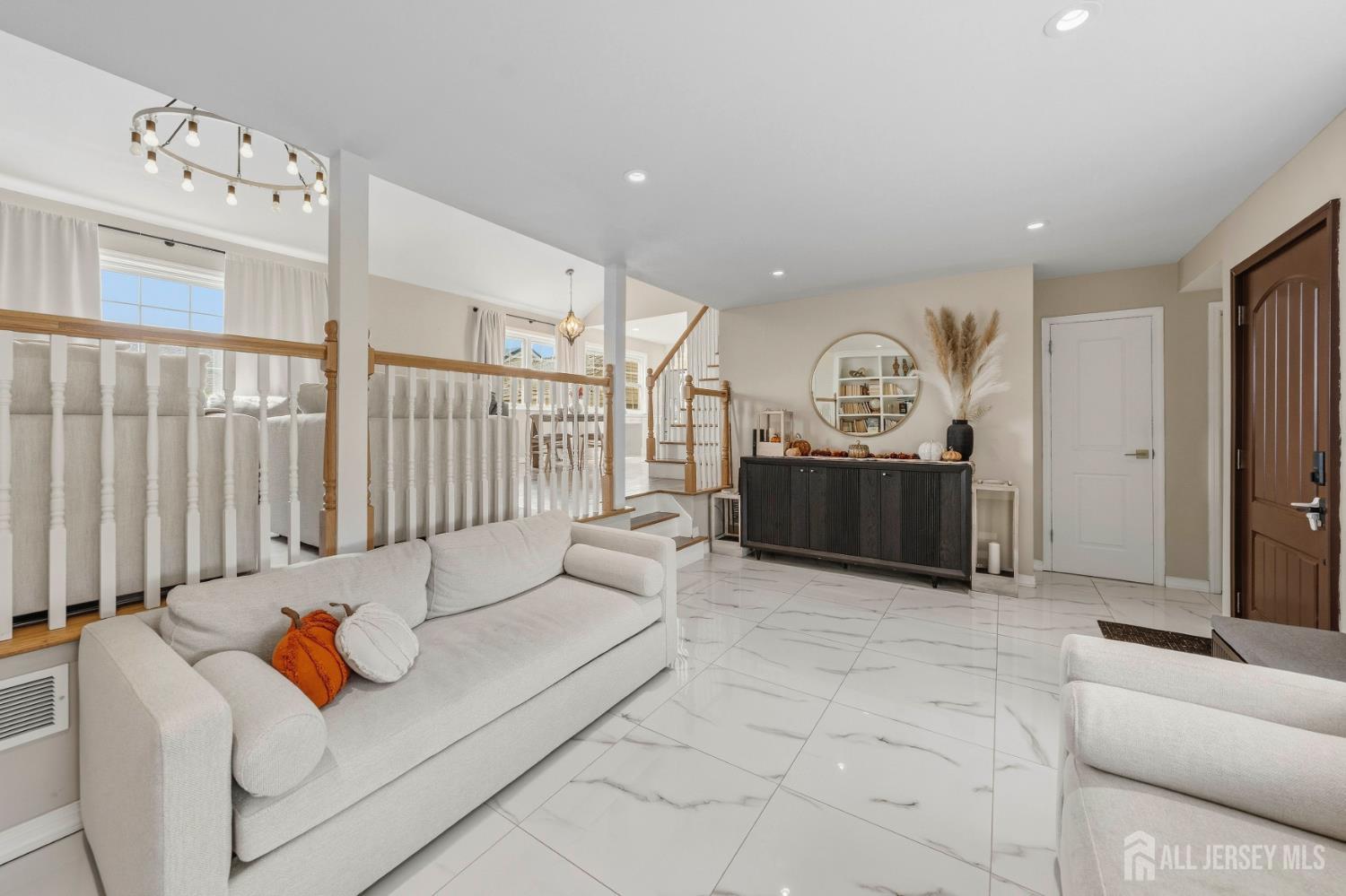 Photo 3 of Single family home for sale at 17 Patrick St, Carteret, NJ 07008 | MLS# 2705324R | Listing updated on 2026-10-06