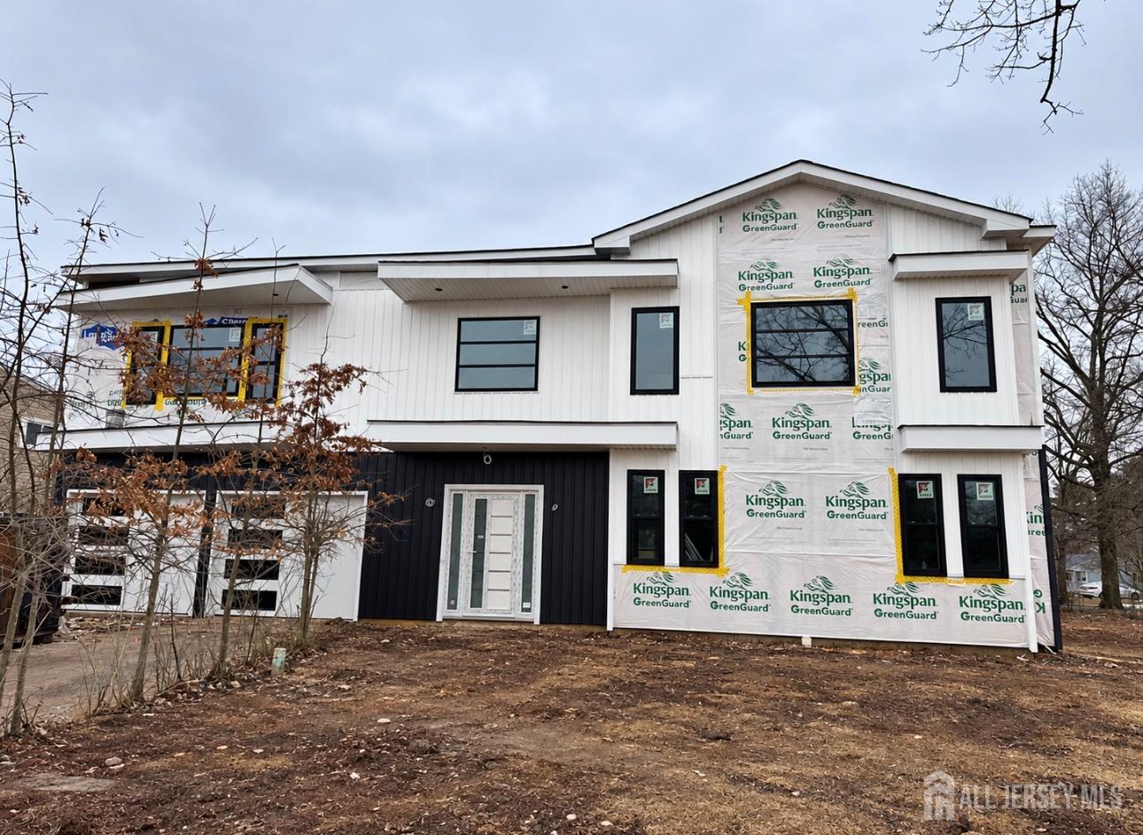 Single family home for sale at 3 Tyne Ct, Kendall Park, NJ 08824 | MLS# 2617882R