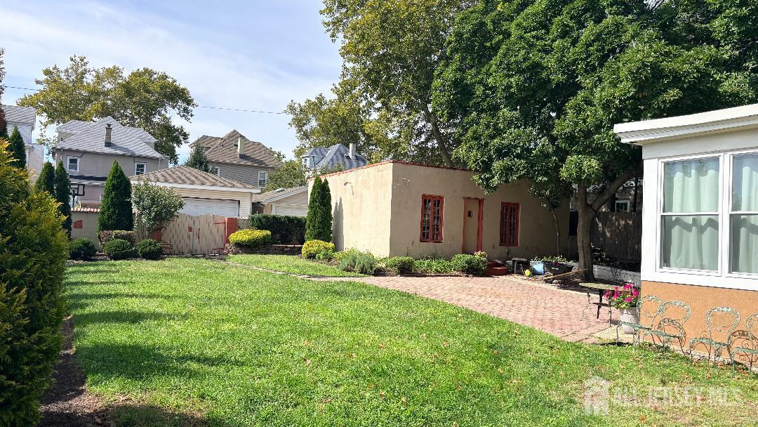 Photo 3 of Single family home for sale at 129 High St, Perth Amboy, NJ 08861 | MLS# 2704085R | Listing updated on 2026-10-02