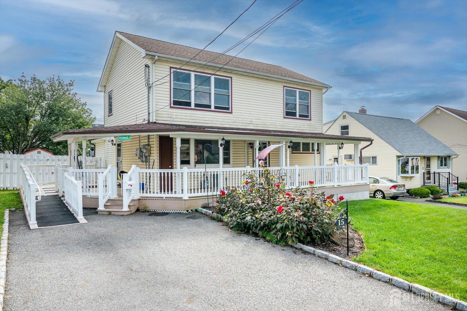 Photo 3 of Single family home for sale at 15 Lowell St, Iselin, NJ 08830 | MLS# 2705408R | Listing updated on 2026-10-03