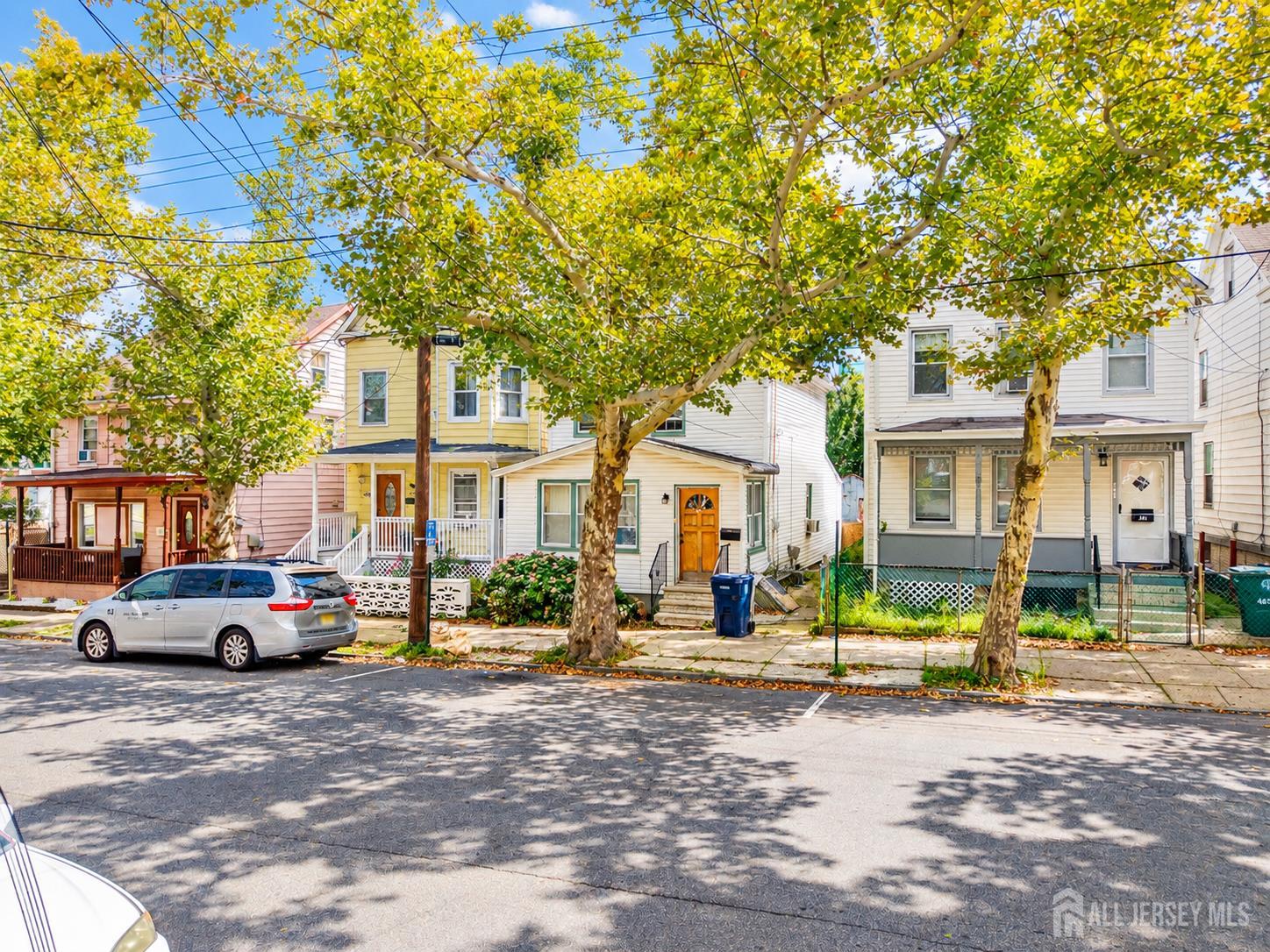 Photo 3 of Single family home for sale at 450 Mechanic St, Perth Amboy, NJ 08861 | MLS# 2705472R | Listing updated on 2026-10-01