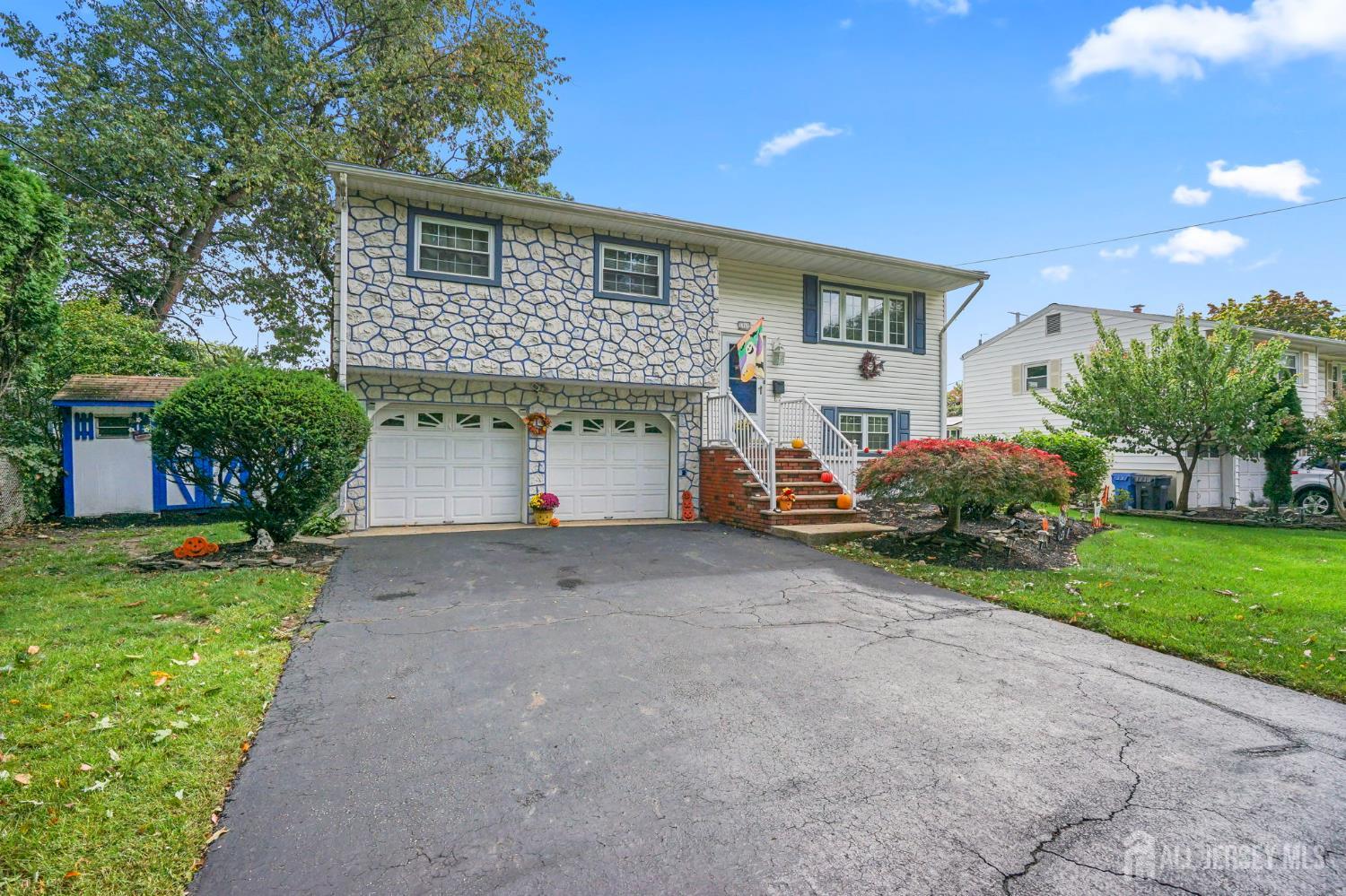 196 Marsh Avenue
