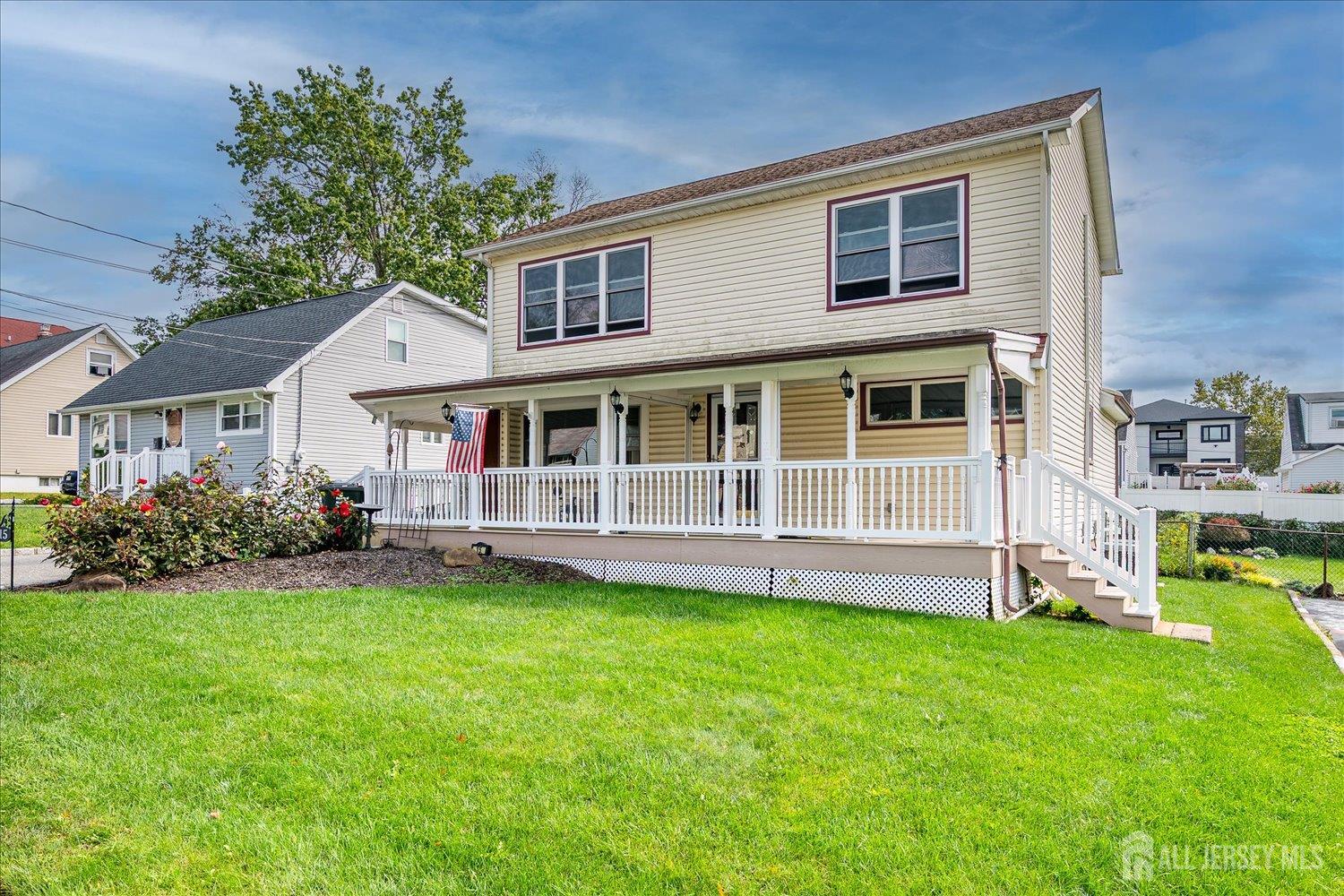 Photo 1 of Single family home for sale at 15 Lowell St, Iselin, NJ 08830 | MLS# 2705408R | Listing updated on 2026-10-03
