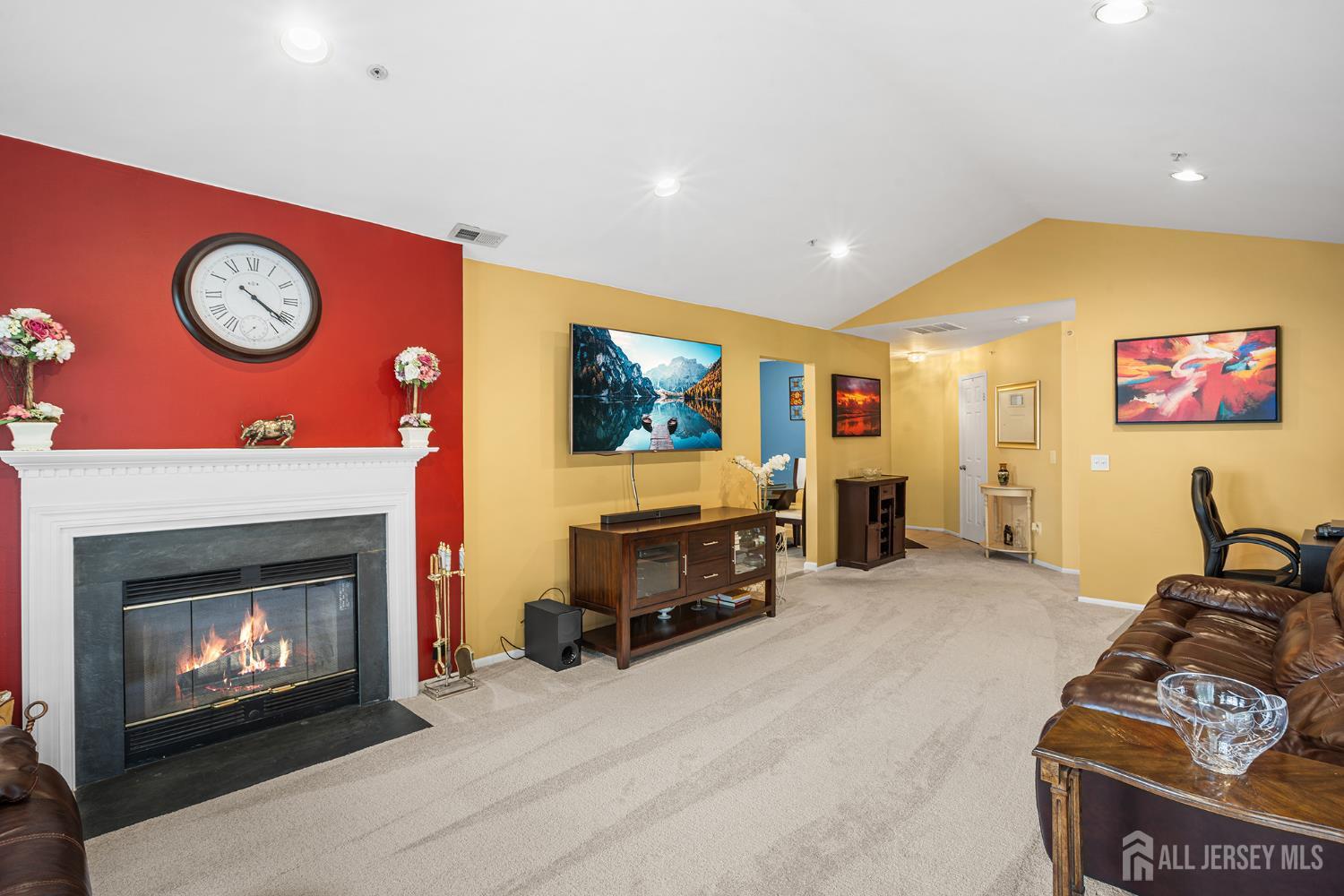 Photo 4 of Townhouse for sale at 400 Keswick Dr, Piscataway, NJ 08854 | MLS# 2705350R | Listing updated on 2026-10-01
