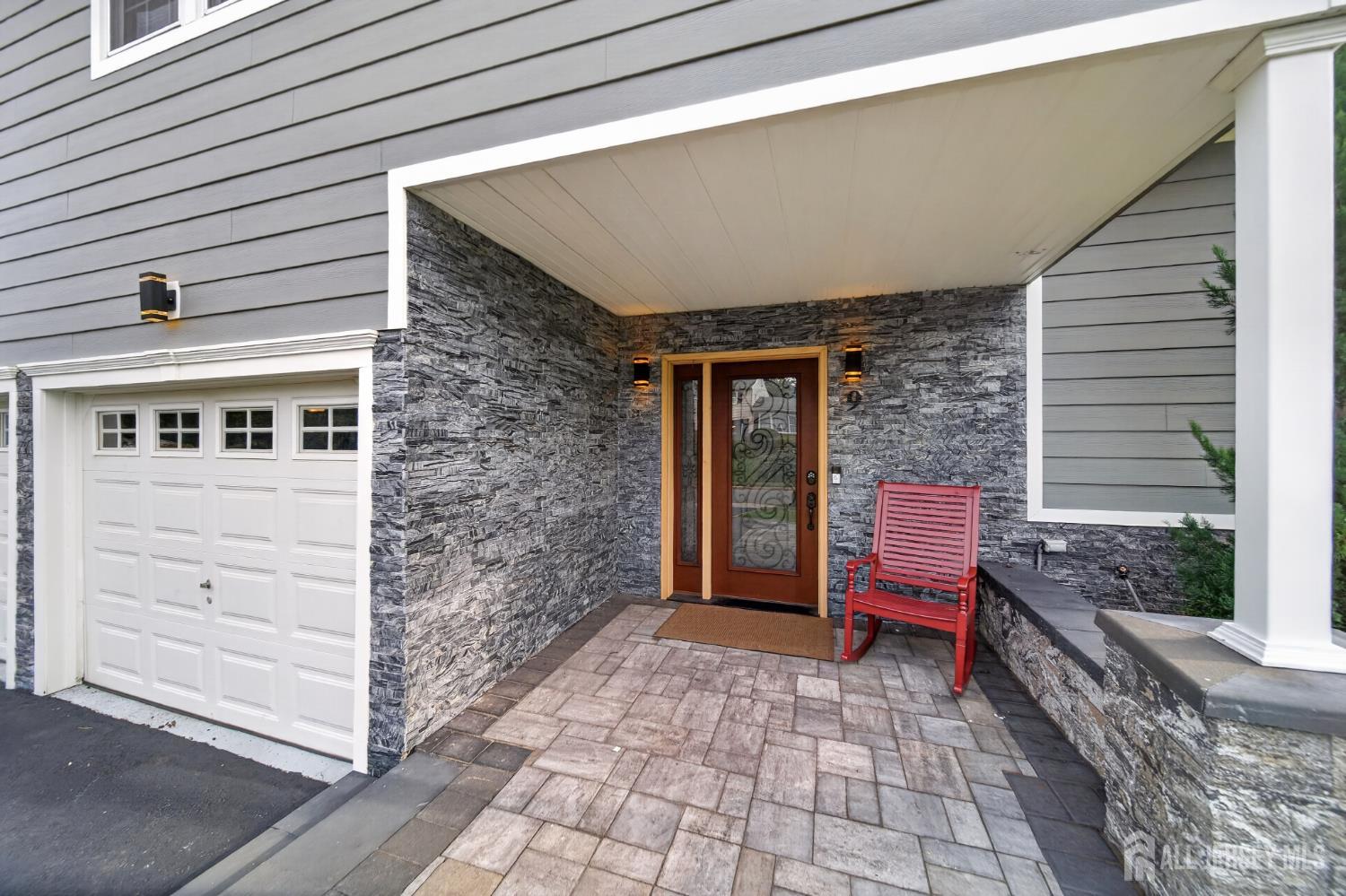 Photo 3 of Single family home for sale at 9 Nightingale St, Edison, NJ 08820 | MLS# 2705271R | Listing updated on 2026-10-05