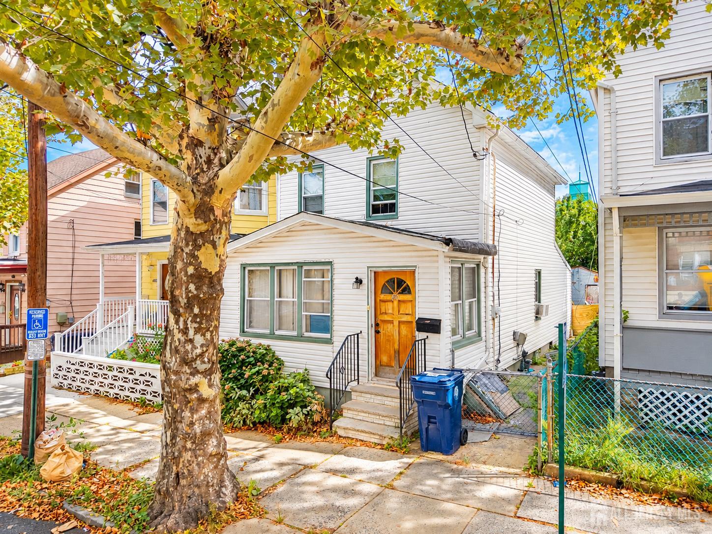 Photo 1 of Single family home for sale at 450 Mechanic St, Perth Amboy, NJ 08861 | MLS# 2705472R | Listing updated on 2026-10-01