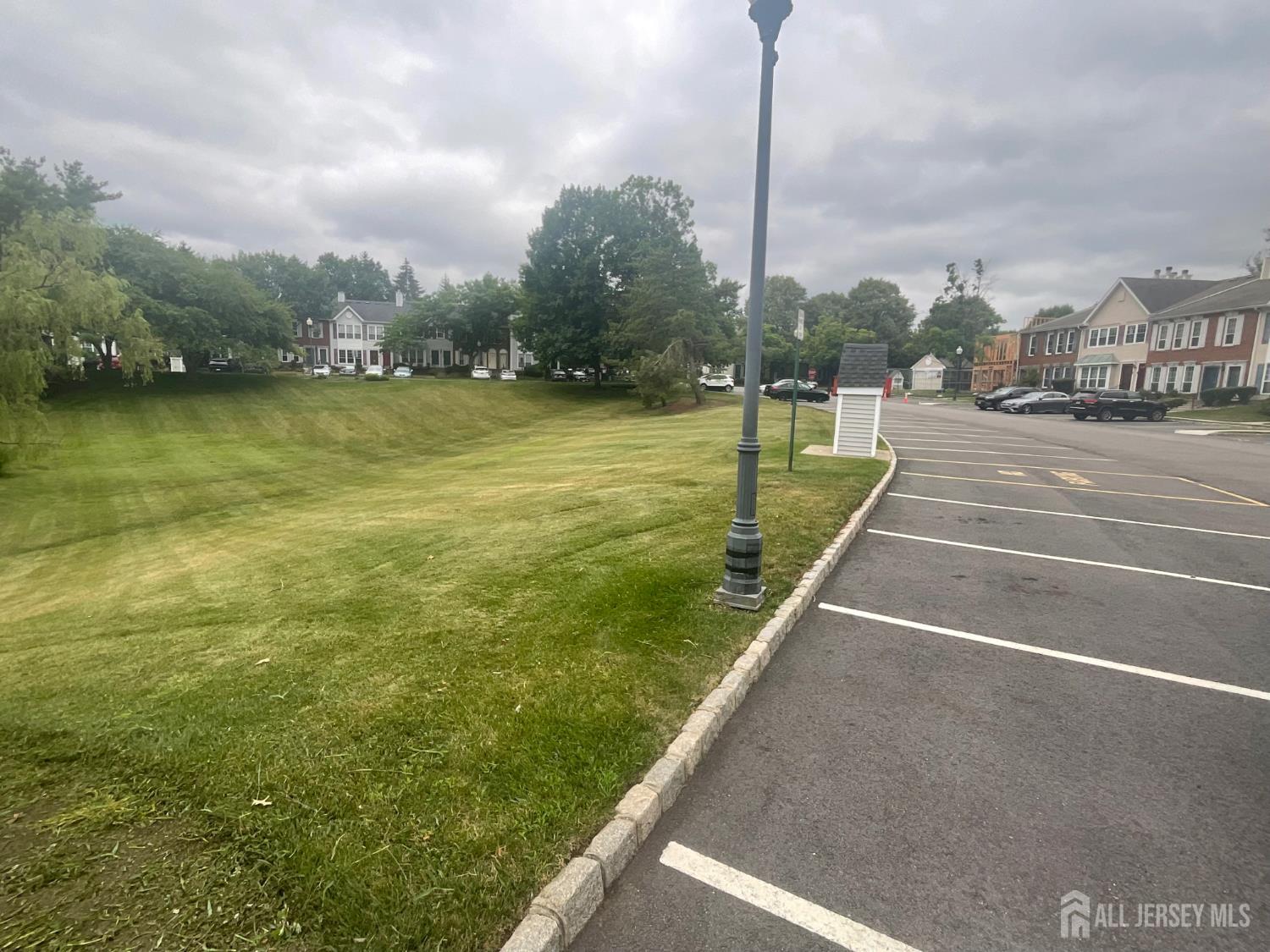 Photo 4 of Townhouse for sale at 106 Amethyst Way, Franklin Twsp, NJ 08823 | MLS# 2705461R | Listing updated on 2026-10-01