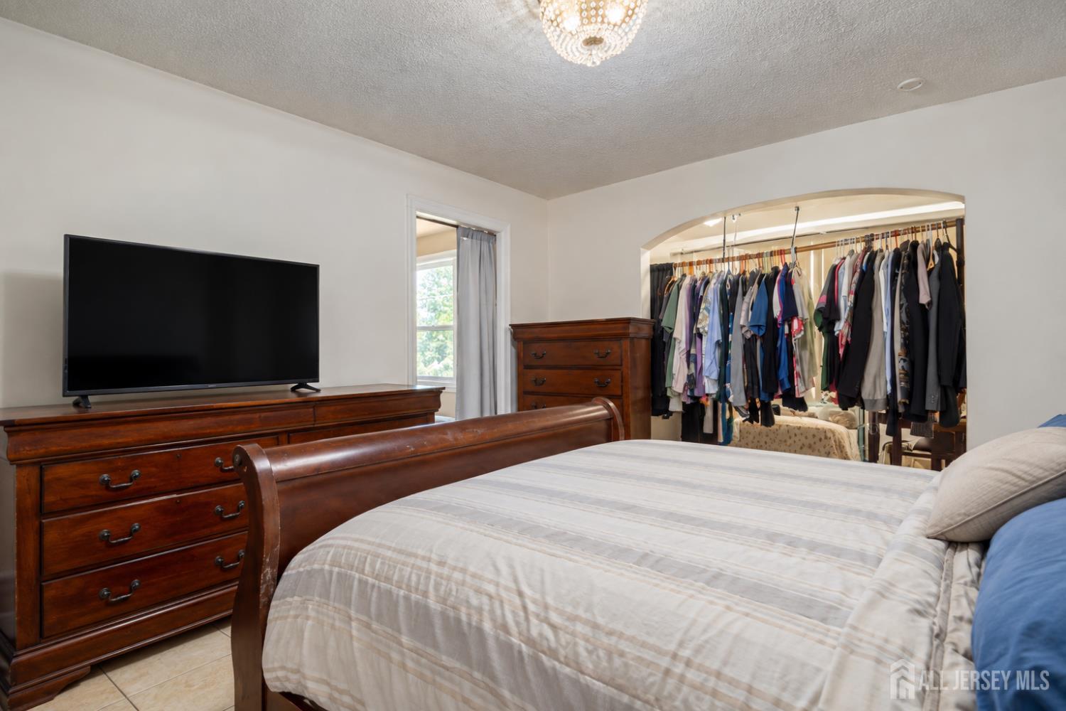 Photo 3 of Single family home for sale at 450 Mechanic St, Perth Amboy, NJ 08861 | MLS# 2705472R | Listing updated on 2026-10-01