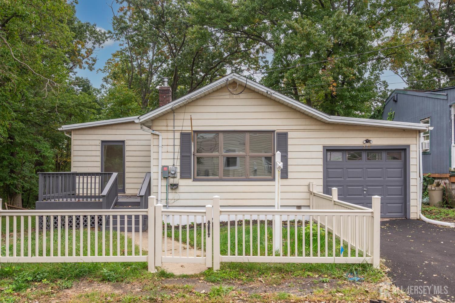 278 Outlook Boulevard