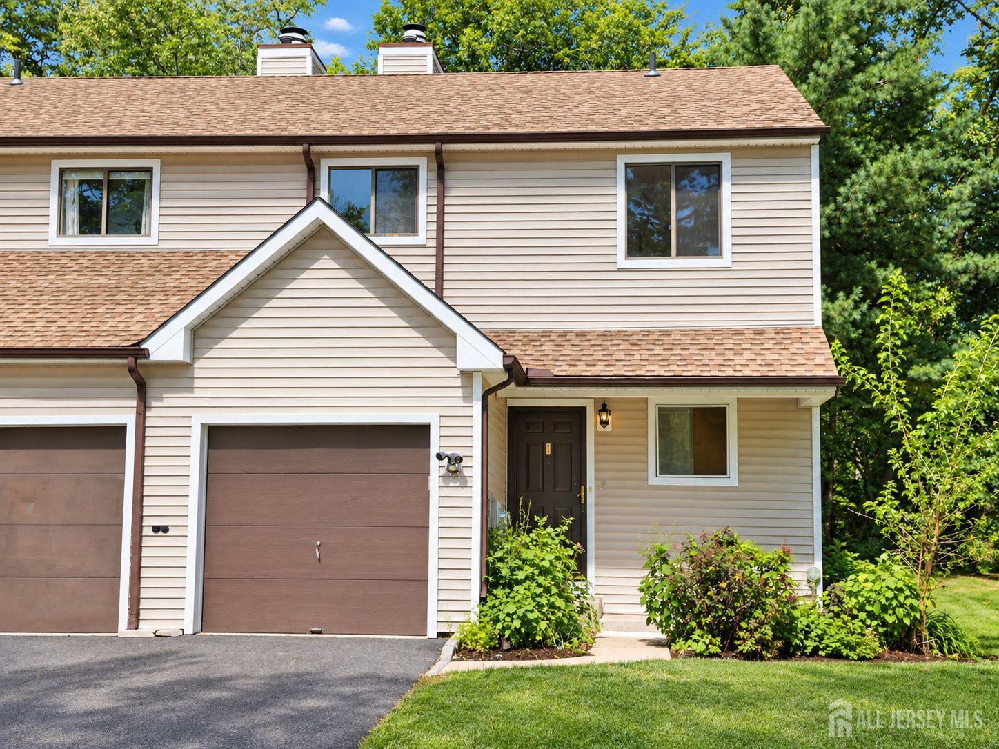Photo 2 of Townhouse for sale at 2 Tulip Ct, Edison, NJ 08820 | MLS# 2705559R | Listing updated on 2026-10-01