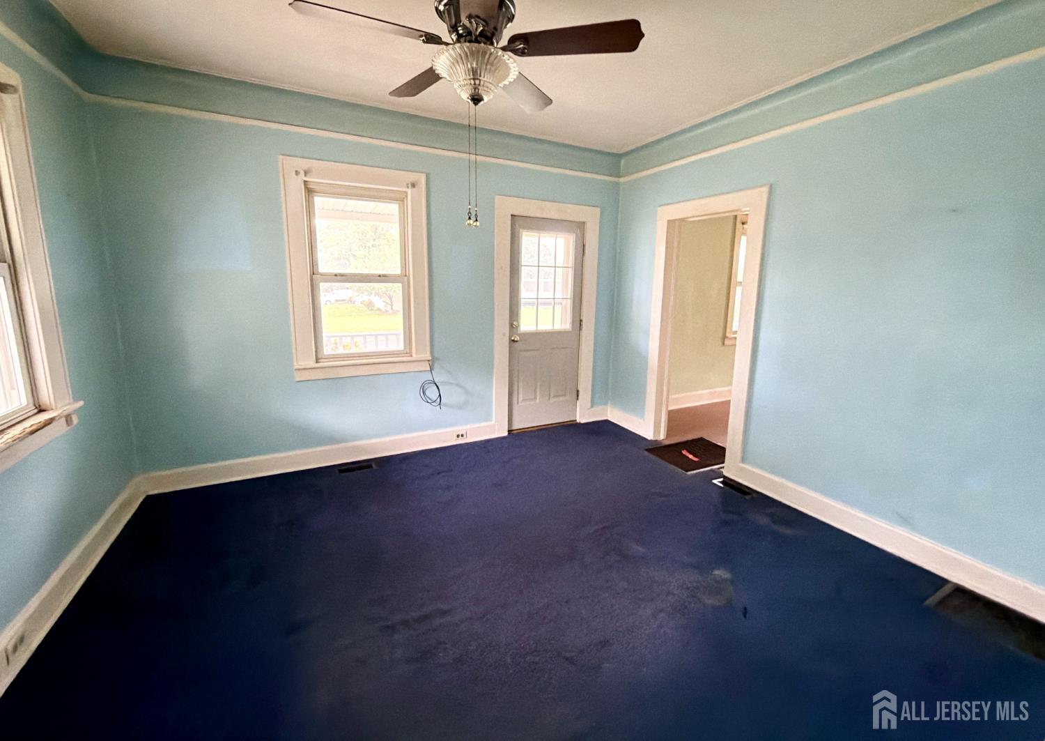 Listing photo 6