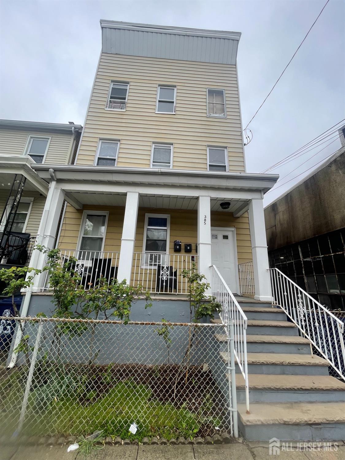Listing Photo 4 - Condo for sale in building located at 385 Washington St, Perth Amboy, NJ 08861