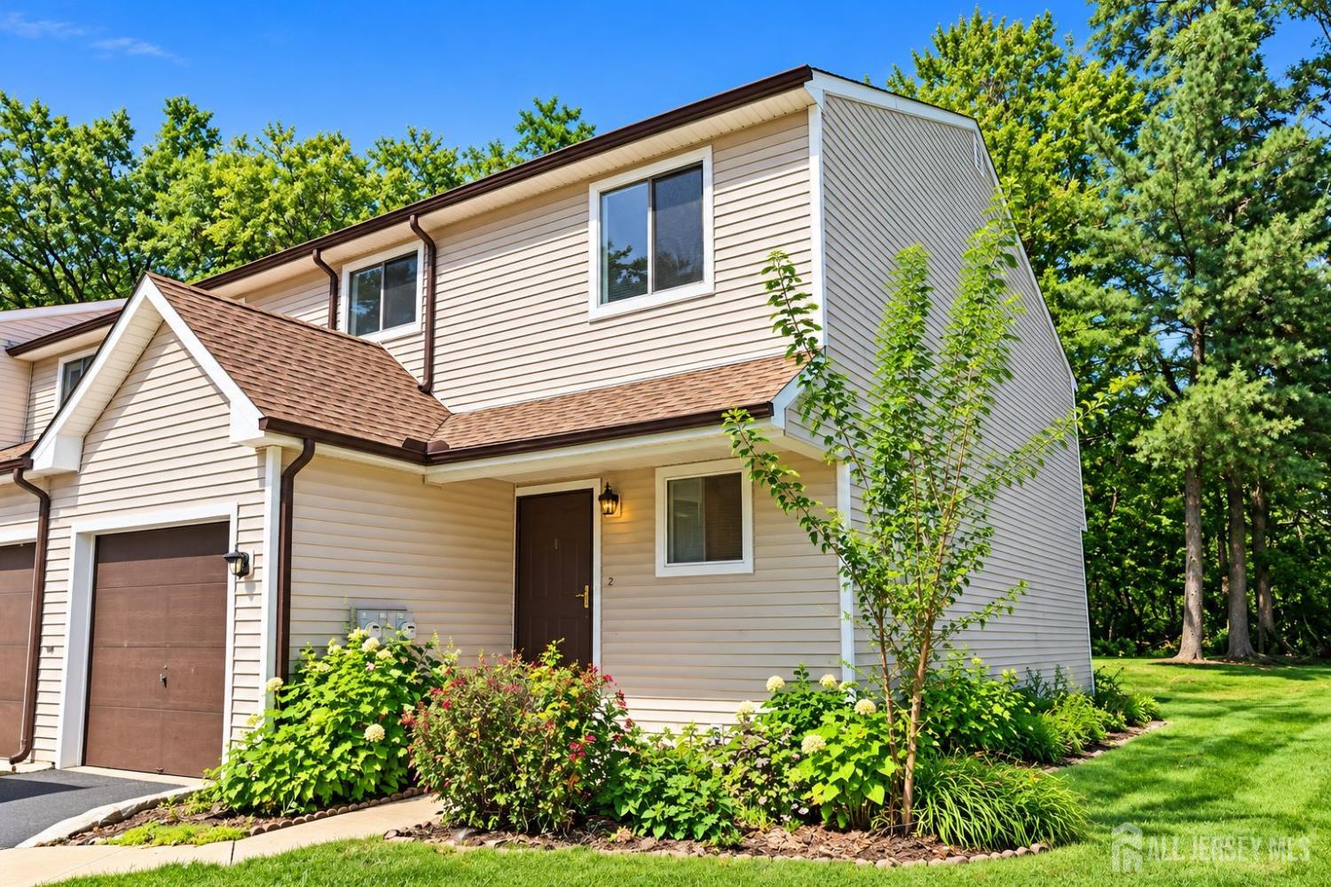 Photo 3 of Townhouse for sale at 2 Tulip Ct, Edison, NJ 08820 | MLS# 2705559R | Listing updated on 2026-10-01