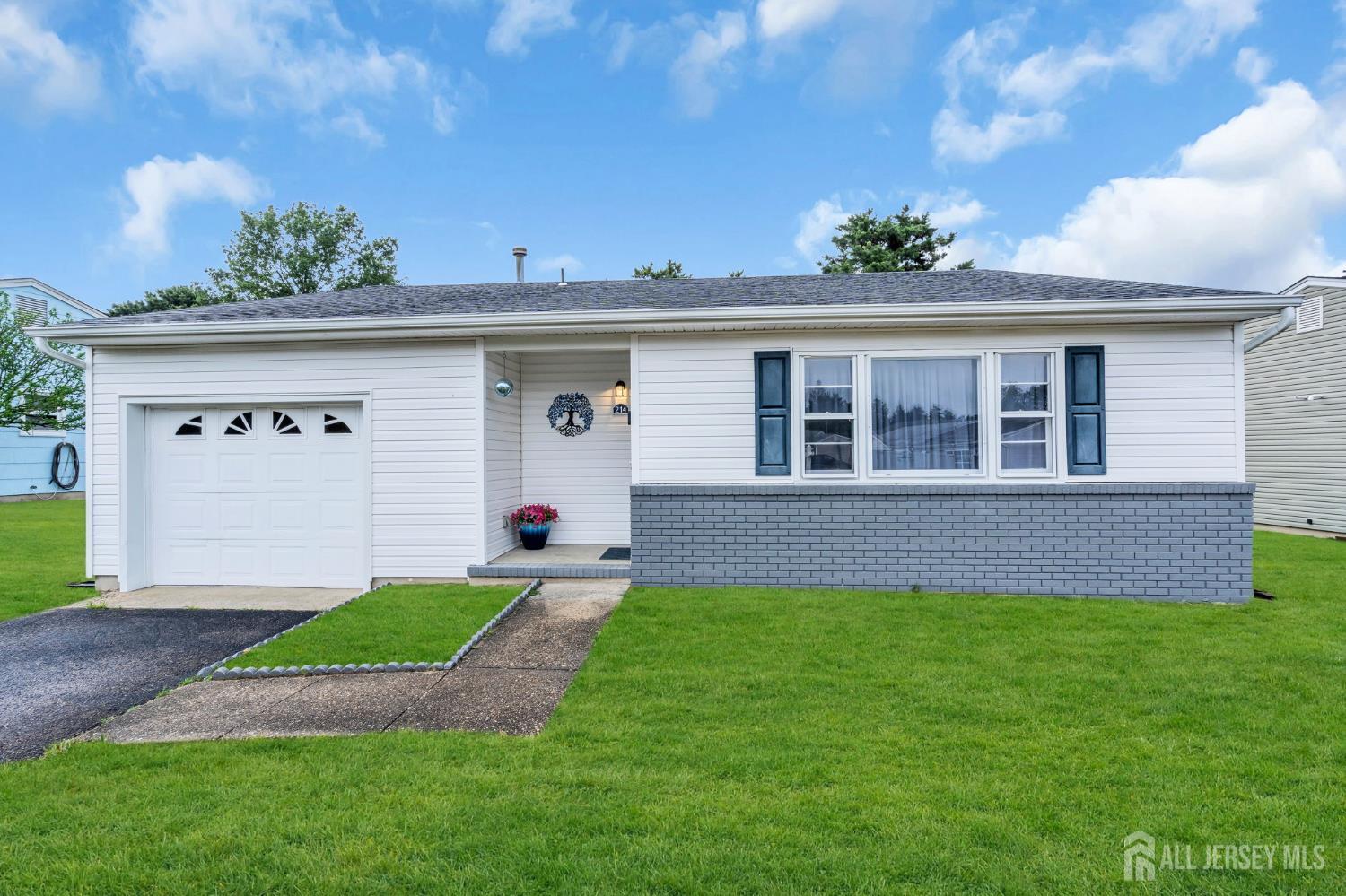 Photo 1 of Single family home for sale at 214 Westbrook Dr, Toms River, NJ 08757 | MLS# 2705183R | Listing updated on 2026-10-02