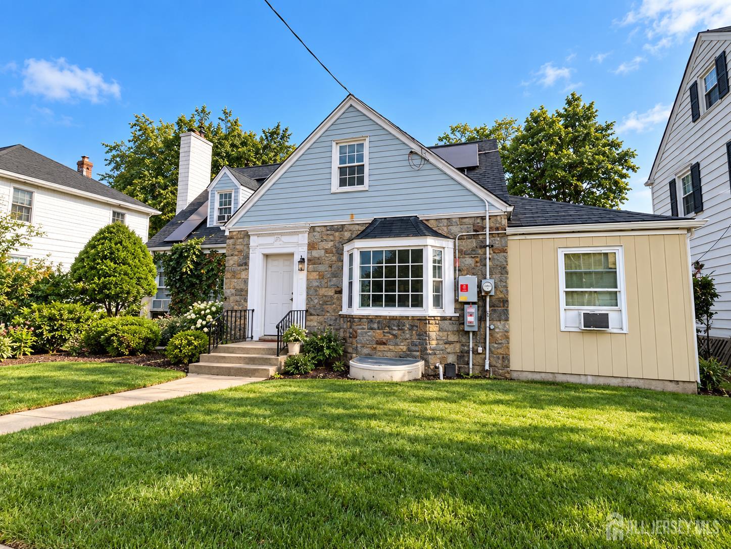 Photo 2 of Single family home for sale at 166 Jones Ave, New Brunswick, NJ 08901 | MLS# 2705591R | Listing updated on 2026-10-02