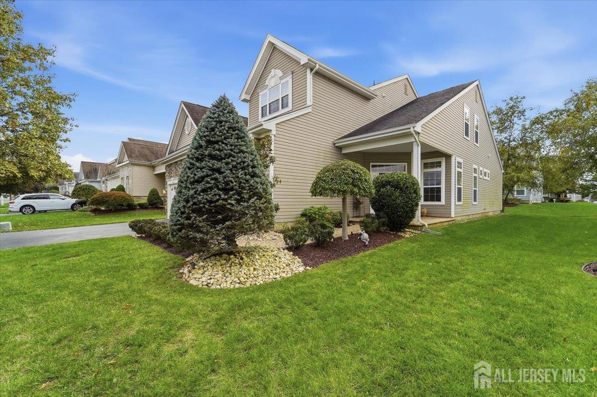 Photo 4 of Single family home for sale at 84 Draw Brg Dr, Monroe, NJ 08831 | MLS# 2705225R | Listing updated on 2026-10-08