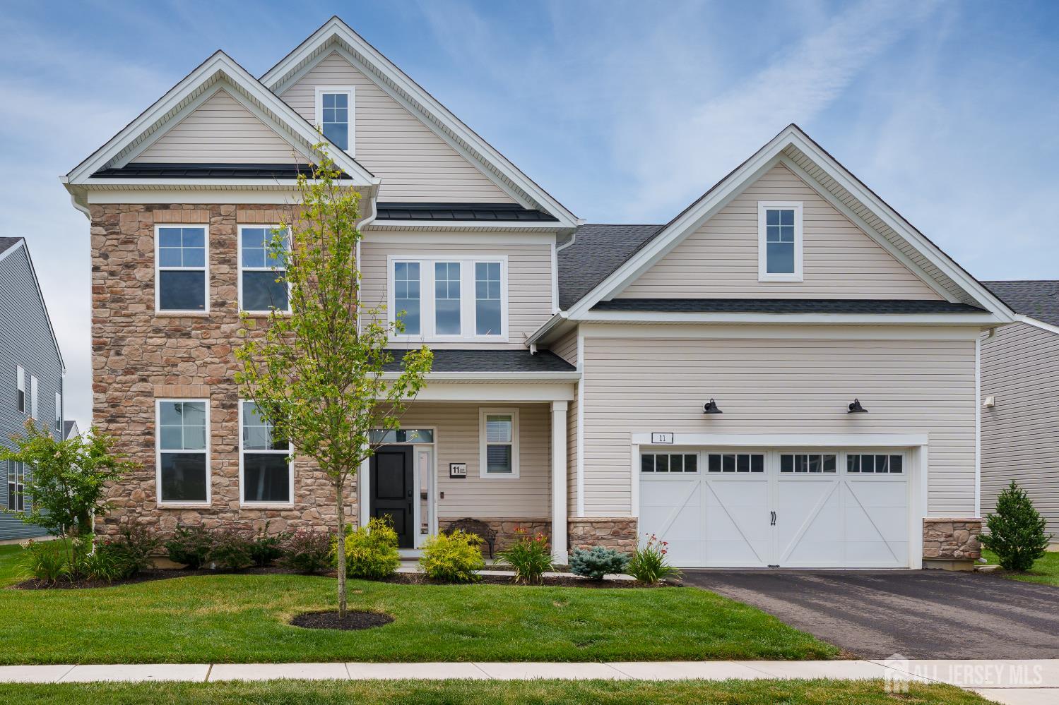Photo 1 of Single family home for sale at 11 Cole Pl, South River, NJ 08882 | MLS# 2705620R | Listing updated on 2026-10-02